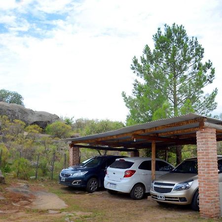 La Toma Complejo De Montana - Cabanas Y Habitaciones En Hosteria Mina Clavero Luaran gambar