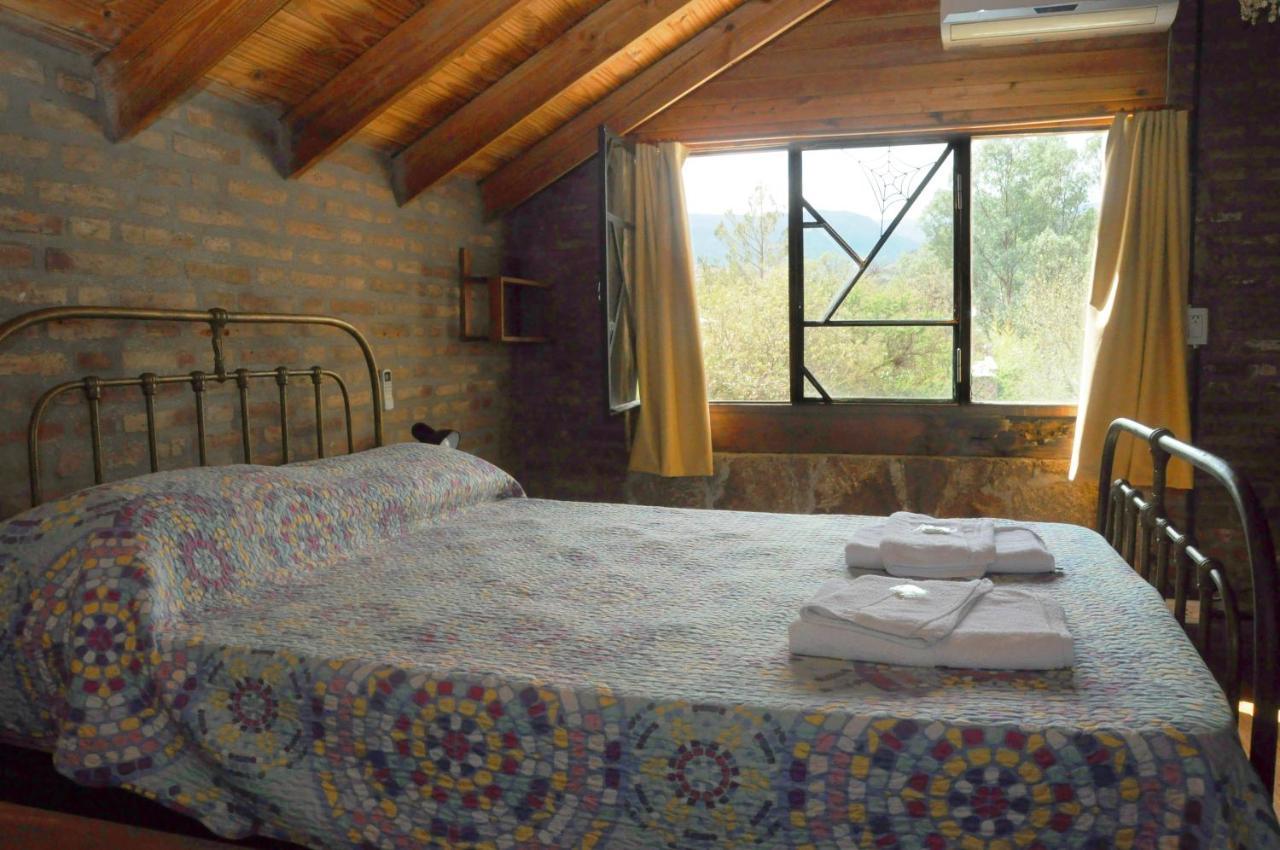 La Toma Complejo De Montana - Cabanas Y Habitaciones En Hosteria Mina Clavero Luaran gambar