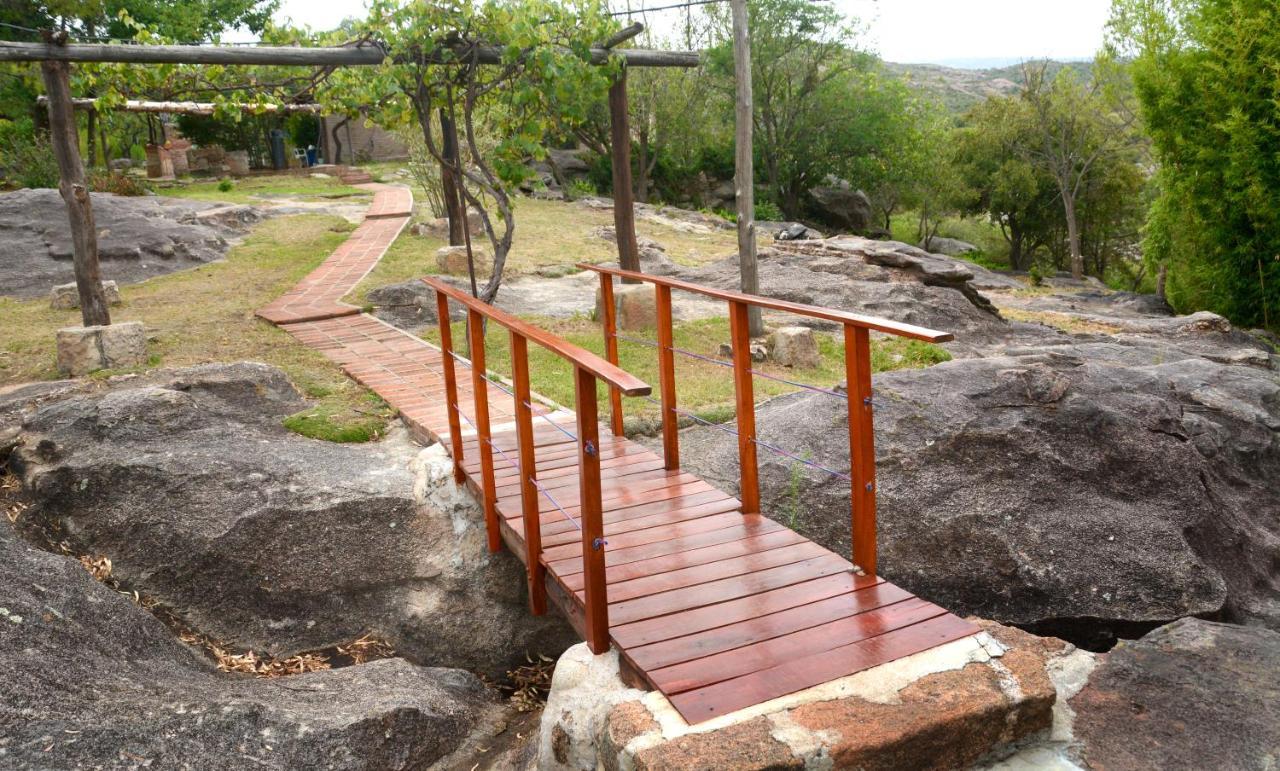 La Toma Complejo De Montana - Cabanas Y Habitaciones En Hosteria Mina Clavero Luaran gambar