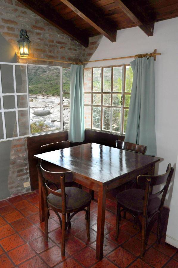 La Toma Complejo De Montana - Cabanas Y Habitaciones En Hosteria Mina Clavero Luaran gambar