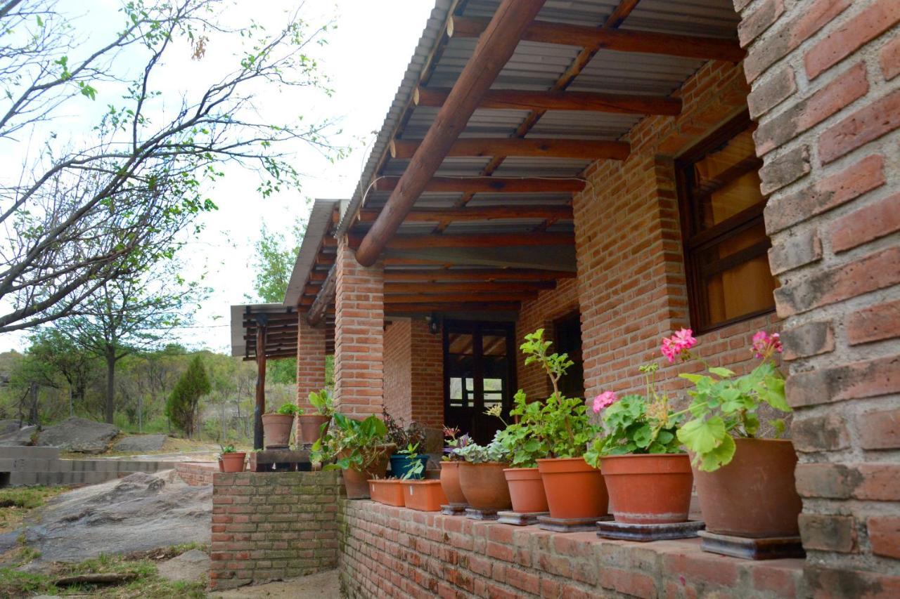 La Toma Complejo De Montana - Cabanas Y Habitaciones En Hosteria Mina Clavero Luaran gambar