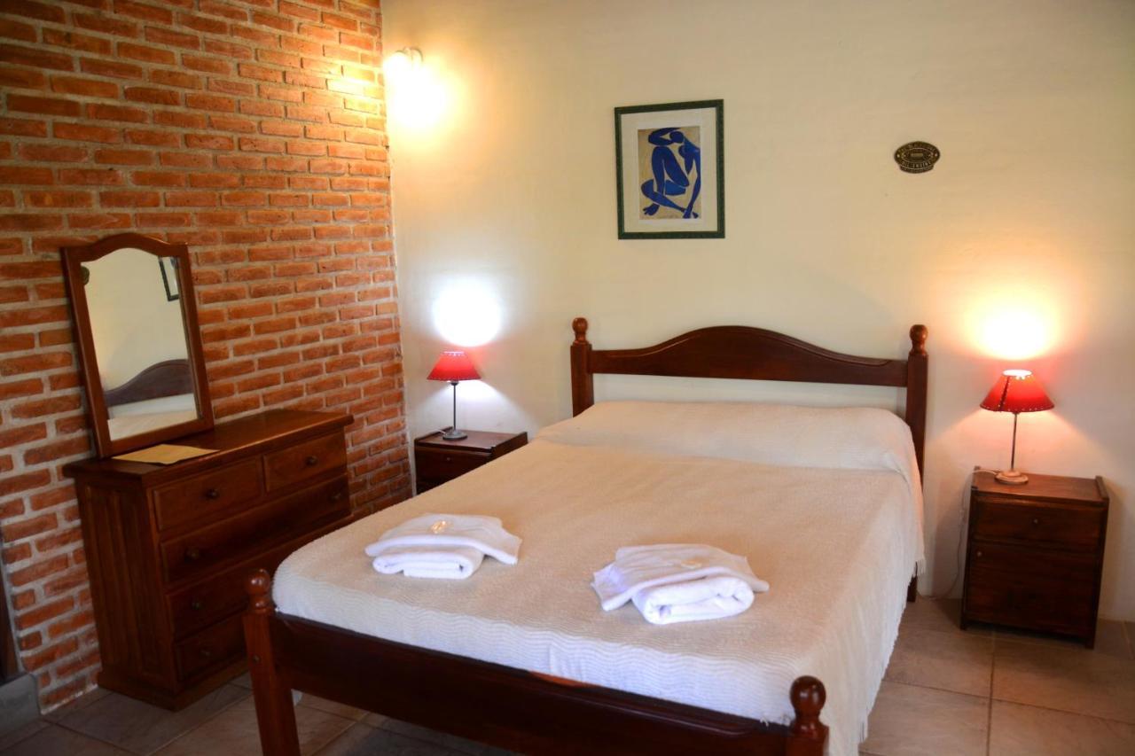 La Toma Complejo De Montana - Cabanas Y Habitaciones En Hosteria Mina Clavero Luaran gambar