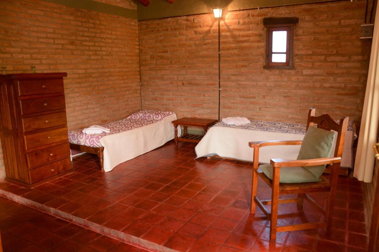 La Toma Complejo De Montana - Cabanas Y Habitaciones En Hosteria Mina Clavero Luaran gambar